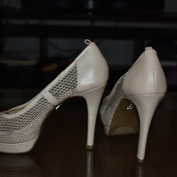 Jennifer Lopez Starlet Nude Platform Heels - Picture 3 of 5